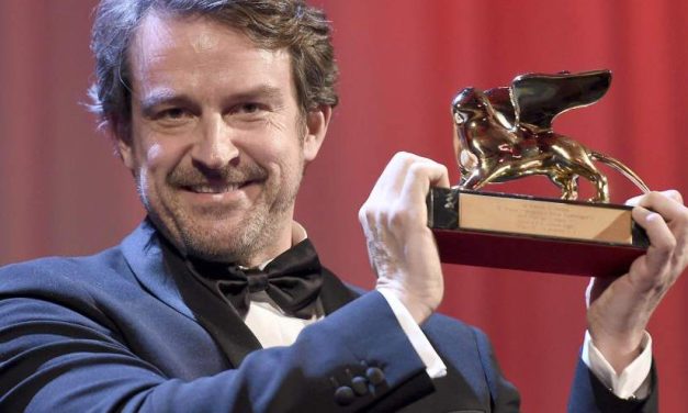 »Desde allá», la ópera prima del venezolano Lorenzo Vigas, León de Oro de Venecia