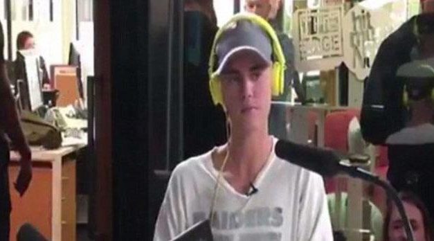 Justin Bieber se burló de One Direction nuevamente (+Video)