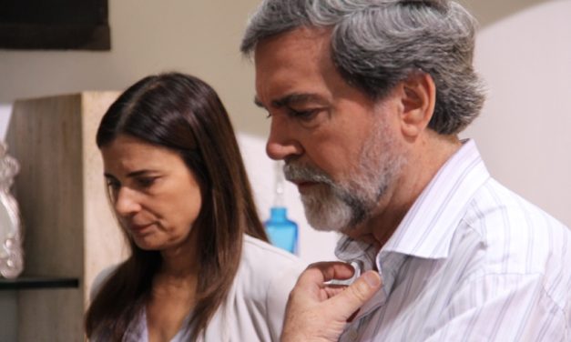 »Escándalos» sigue cautivando a todo el país… El primer actor Jorge Palacios encabeza el elenco
