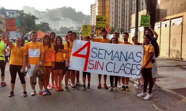 Estudiantes de la USB protestaron por la crisis universitaria durante la »Gatorade Caracas Rock»