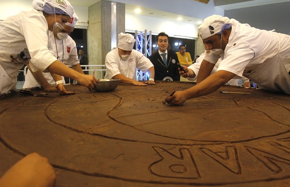 El Bolívar Fuerte en Chocolate se convierte en Récord Guinnes Mundial
