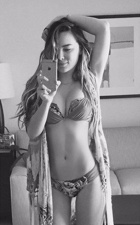 Belinda muestra su cuerpazo con poquita ropa en Instagram (+Foto)