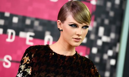 Taylor Swift deja Nueva Zelanda tras ser criticada por dañar aves en peligro