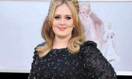 Adele vende 2,3 millones de copias de su nuevo álbum ’25’