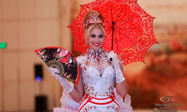 Anyela Galante Miss Venezuela Mundo 2015 se hace notar en Sanya con su traje tipico