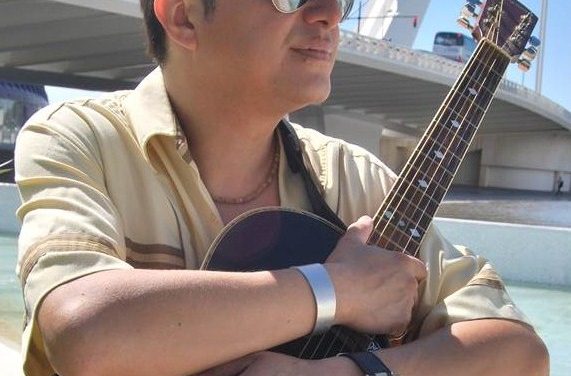 Max Ocampo estrena video »Luna por favor» (+Video)