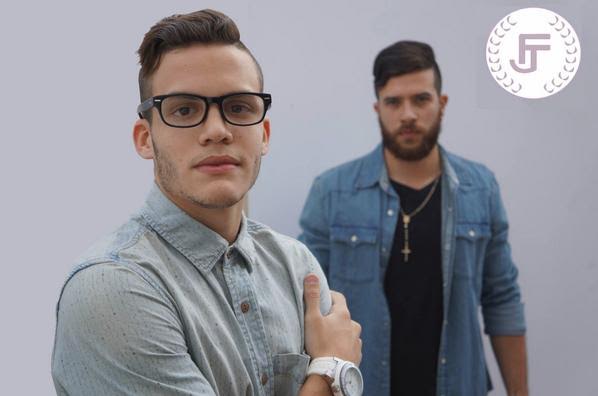 FERNAN Y JOHNY PRESENTAN »ME TIENES PENSANDO» (+Lyric Video)