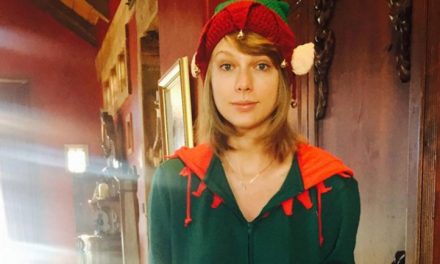 Taylor Swift se disfrazó de duende para Navidad