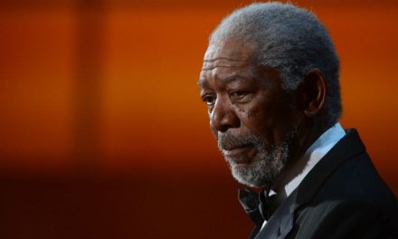 Morgan Freeman, ileso tras un accidente aéreo