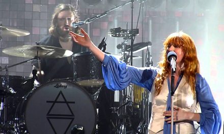 Florence + The Machine homenajea a Eagles of Death Metal