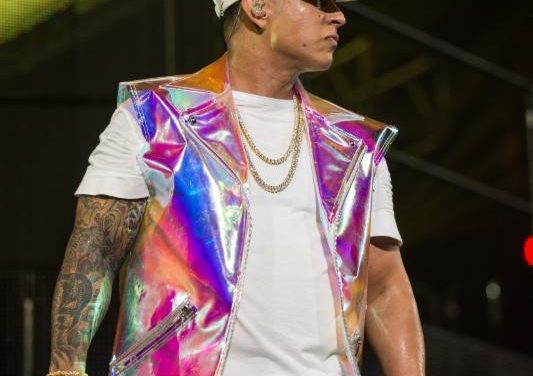 Daddy Yankee se anota el 14to #1 en su carrera con Vaivén