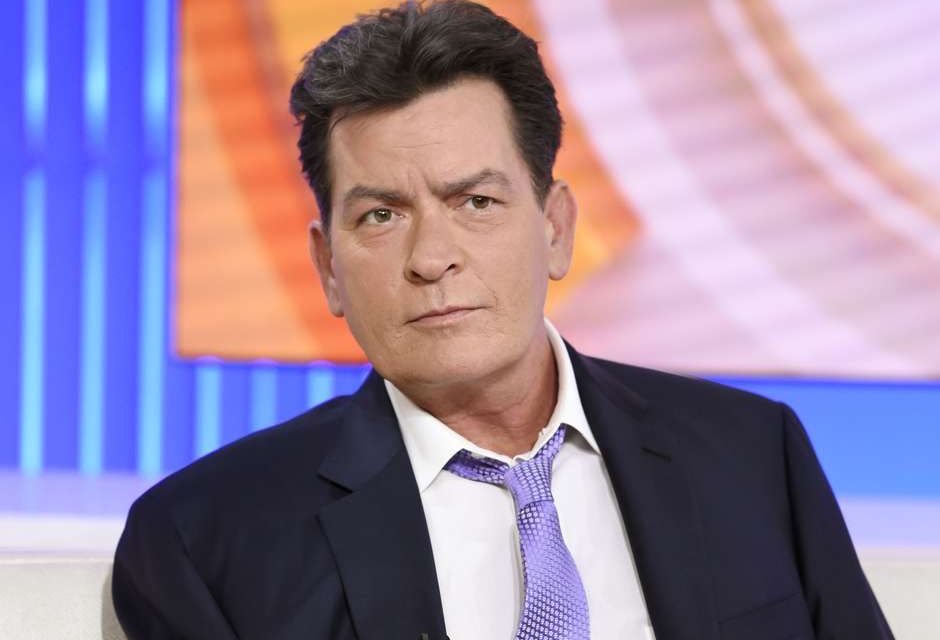 Revelación de Charlie Sheen sobre VIH impactó la red