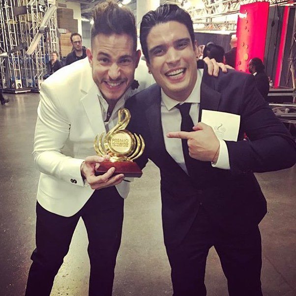 Los Cadillacs ganan en Premios Lo Nuestro como Dúo Tropical del Año