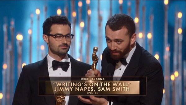 #Oscars Sam Smith gana como Mejor Canción Original y la dedica a la comunidad homosexual