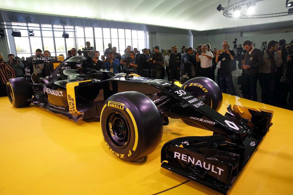 F1: Kevin Magnussen reemplaza a Pastor Maldonado en Renault