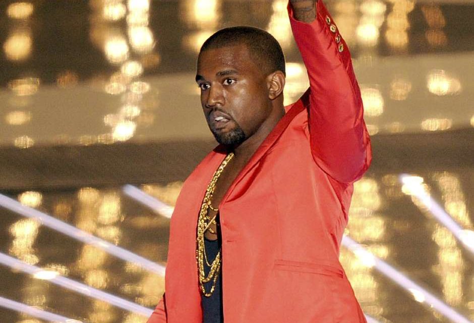 Kanye West revela deuda millonaria, pide ayuda a Zuckerberg