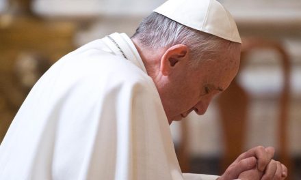 El Papa Francisco abrió cuenta en Instagram y en menos de 24h supera el millon de seguidores