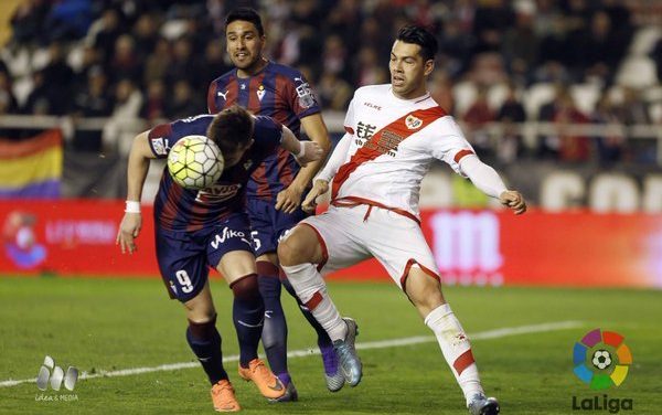Paco Jémez valora positivamente el partido de Miku frente al Eibar