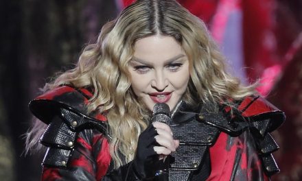 Madonna gana la primera batalla para recuperar a su hijo