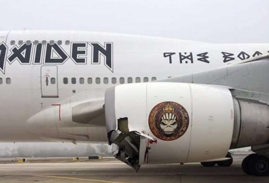 Avión »Ed Force One» de Iron Maiden sufre accidente en Chile