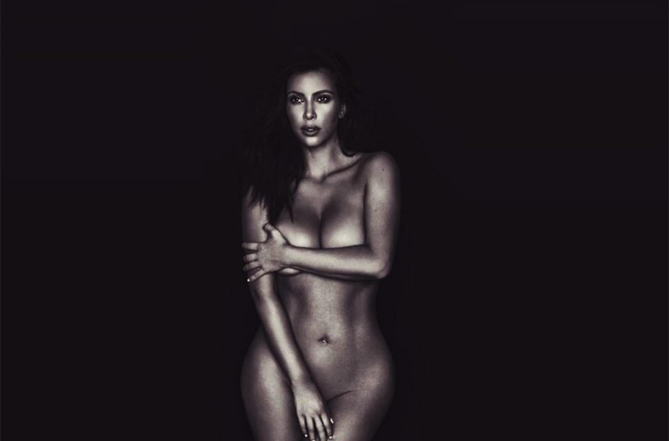 Ahora sí es una foto actual, Kim Kardashian publica una foto desnuda (+Foto)