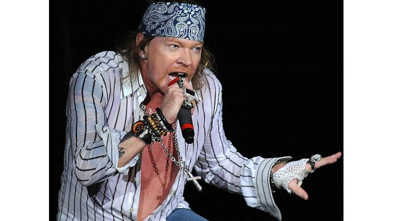 Confirman la llegada de Axl Rose a AC/DC para una gira europea