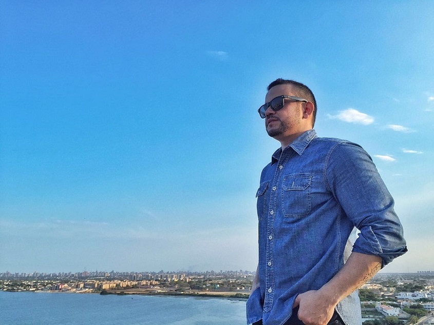 Jhonder Morales presenta su nueva canción »Inocentes»
