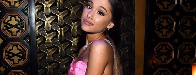 Ariana Grande le respondió a un usuario que la llamó p*ta