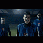 Pepsi lanza un  nuevo comercial e innovadores empaques como patrocinante oficial de la UEFA Champions League