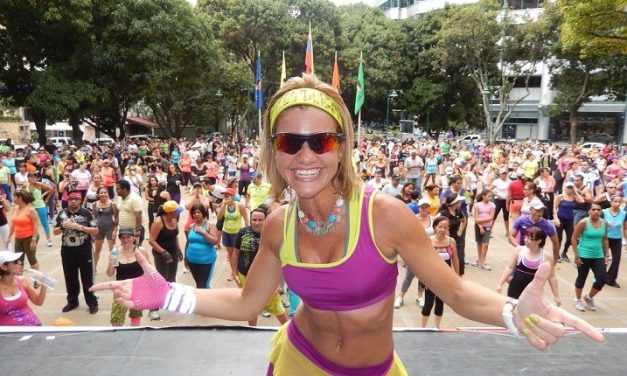 Zumba y música en vivo con Laura Caria