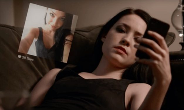 #Viral: Este video nos muestra la obsesión de las personas con sus redes sociales