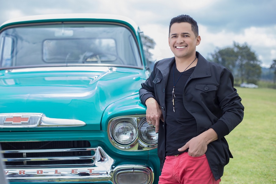 Jorge Celedón presenta »Me Antojo»