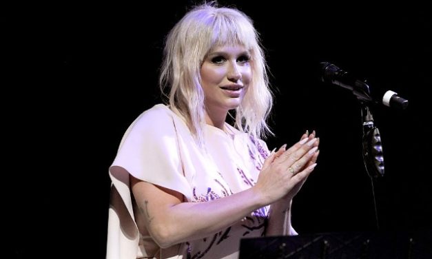 Kesha cantó el tema de Lady Gaga sobre los abusos sexuales (+Video)