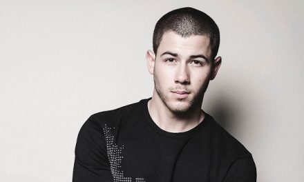 Nick Jonas estrane video de »Chainsaw» (+Video)