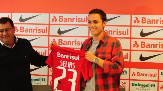 Luis Manuel Seijas fue presentado como nuevo jugador del Inter de Porto Alegre