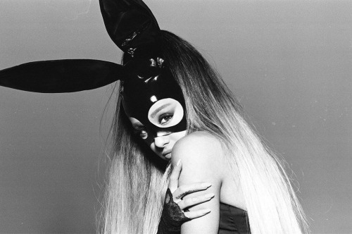 Ariana Grande estrena nuevo tema »Side to Side», feat Nicki Minaj (+Audio)