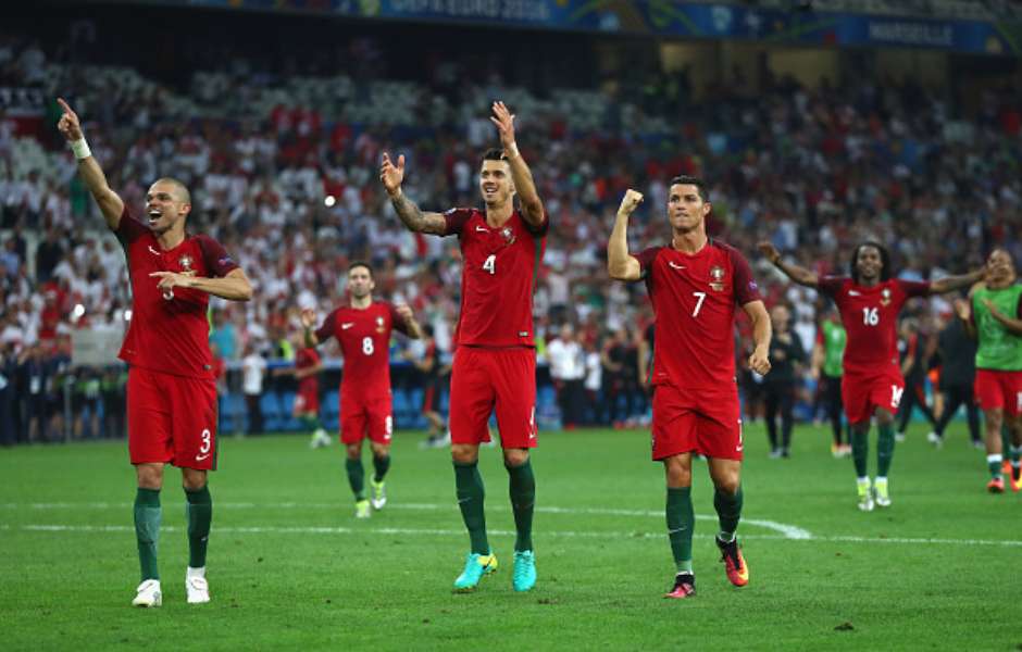 Portugal tras ganar en penaltis avanza a semis de la Eurocopa