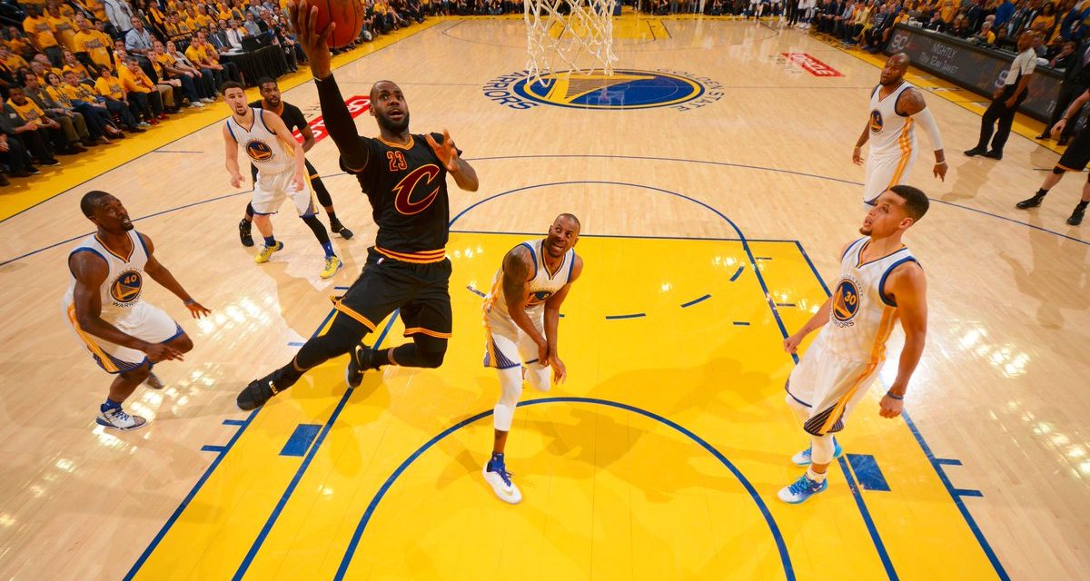 Cavaliers vencen 112-97 a Golden State y deja la serie 3 a 2 a favor de los Warriors