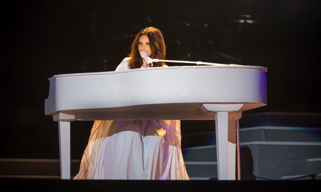 TODO UN EXITO EL ARRANQUE MUNDIAL DE LA GIRA DE LAURA PAUSINI SIMILARES