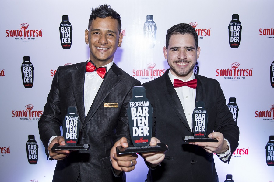 Gioandri Peña y Christian González ganadores del programa Bartender de Santa Teresa (+Fotos)