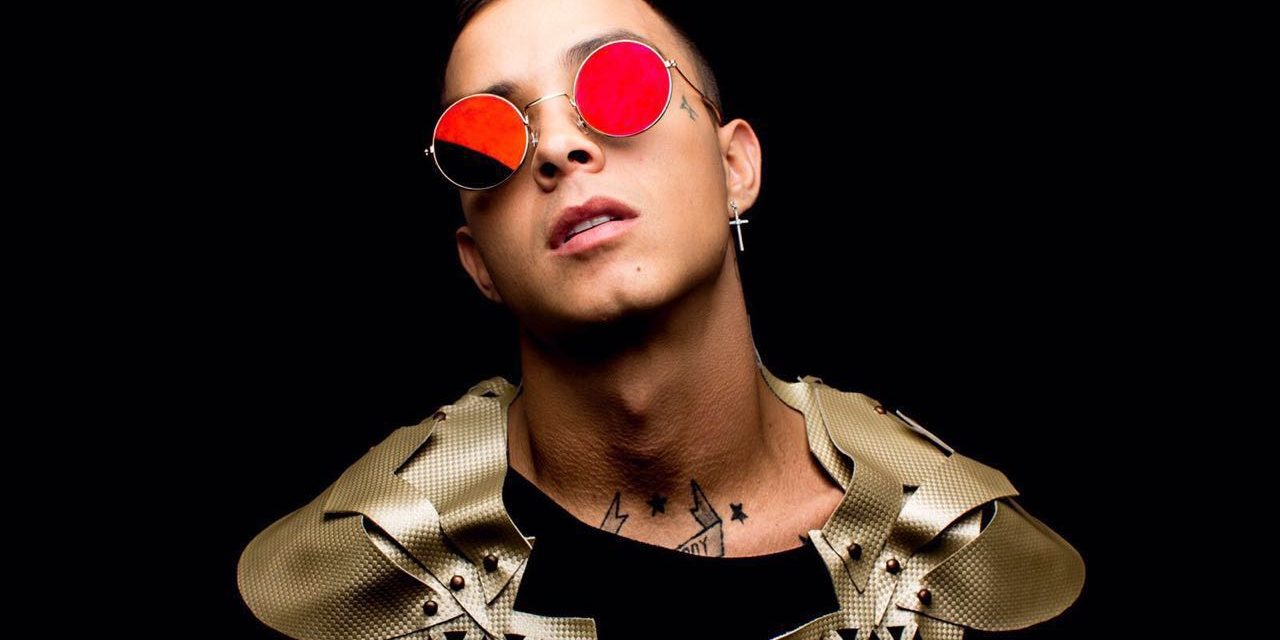 Ojitos Remix… El tema más exitoso del año ¡ya tiene video! (+Video)