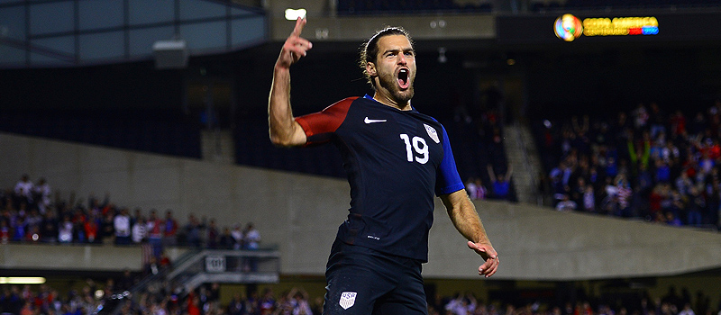 Estados Unidos revive con goleada de 4-0 sobre Costa Rica