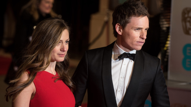 Eddie Redmayne y su esposa dan la bienvenida a su primer bebé juntos