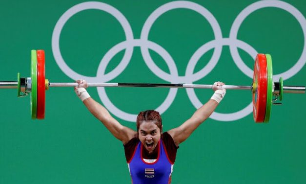 #Rio2016: La tailandesa Sopita Tanasan se cuelga el oro en 48 kilos de la halterofilia