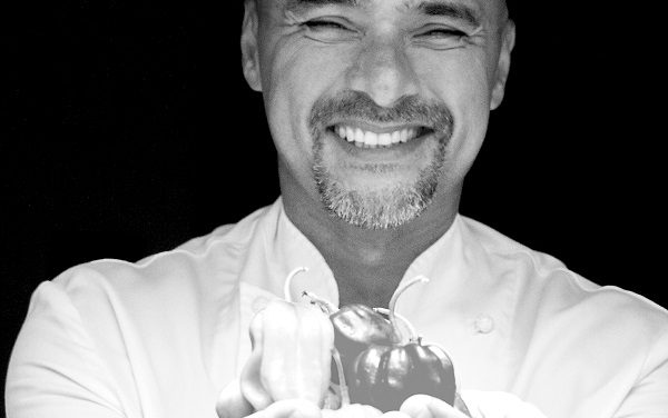 Sumito presenta los ingredientes para cocinar un país