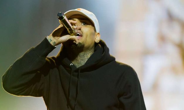 Detienen a Chris Brown por asaltar a mujer a mano armada
