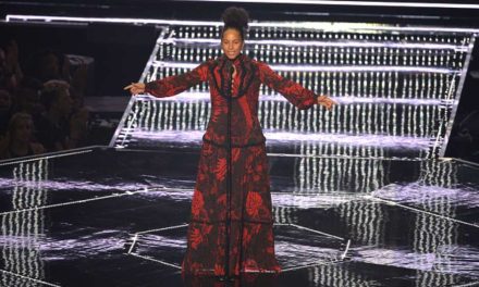 Alicia Keys desafía a la industria y acude a los MTV VMA sin maquillaje