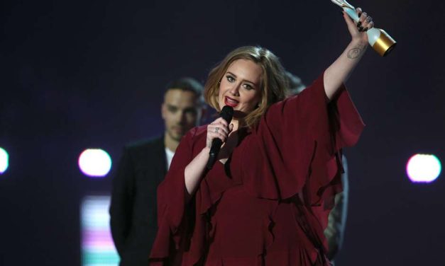Adele sigue ganando: su álbum »25» se certifica diamante