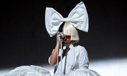 La canción que Sia estrenó en la Keynote de Apple (+Video)