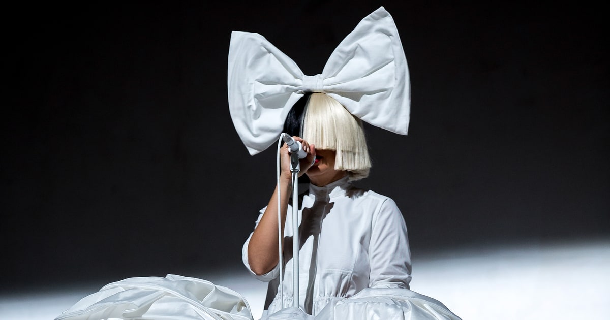 La canción que Sia estrenó en la Keynote de Apple (+Video)